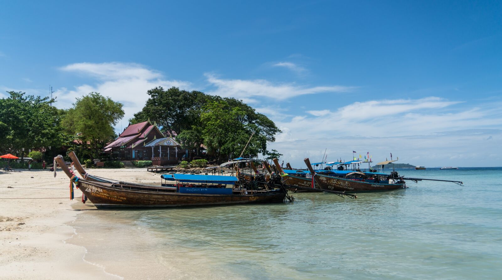 Sony a7R II + Sony FE 24-240mm F3.5-6.3 OSS sample photo. Phuket, thailand, phi phi photography