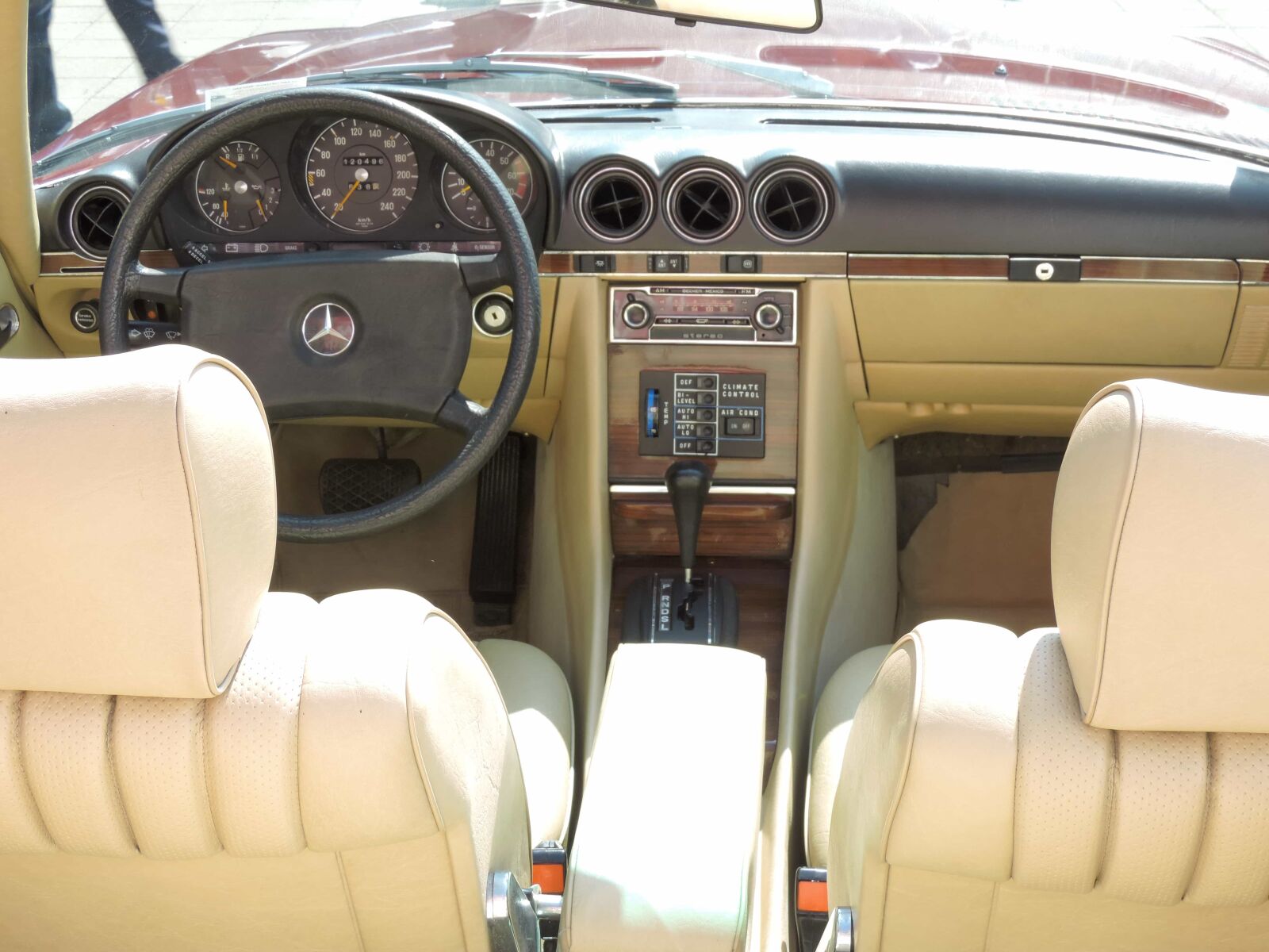 Nikon Coolpix P520 sample photo. Car seat, interior decoration photography