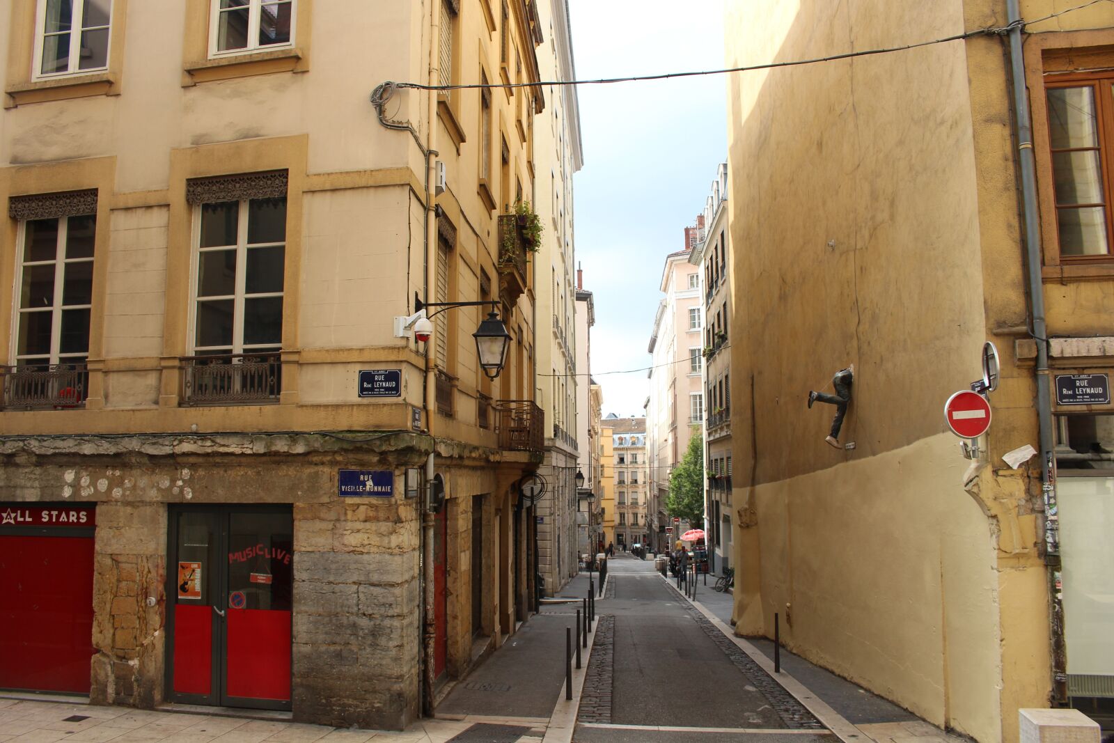 Canon EOS 700D (EOS Rebel T5i / EOS Kiss X7i) sample photo. Lyon, france, historic center photography