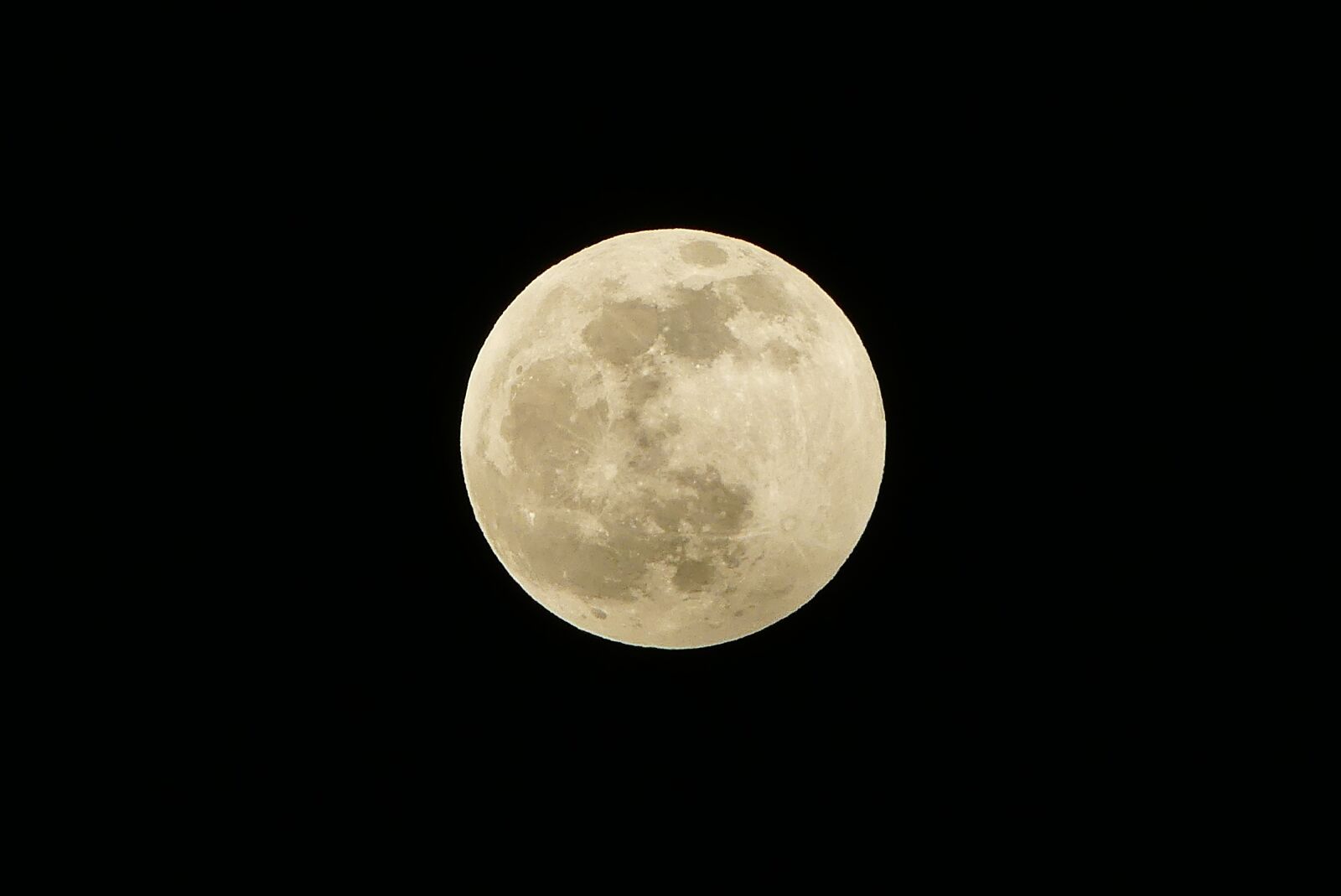 Panasonic Lumix DMC-FZ300 sample photo. Moon, night, dark photography