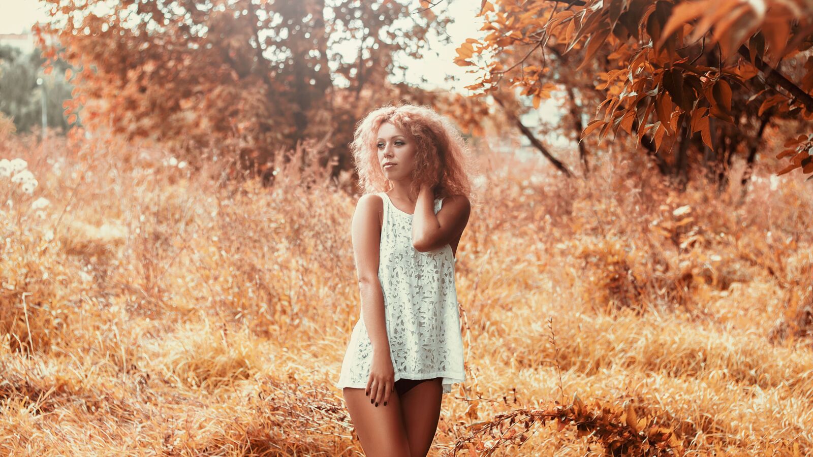 Canon EOS 60D sample photo. Girl, short dress, beautiful photography