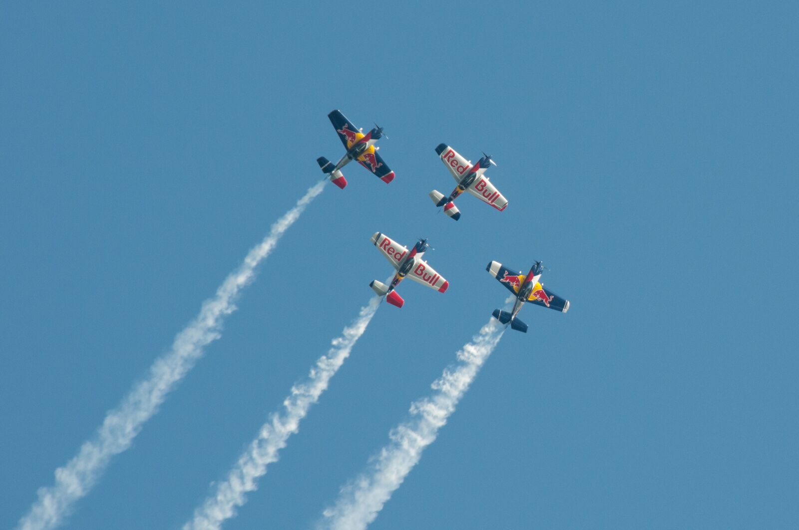Nikon D300S sample photo. Aerobatics, aircraft, contrail photography