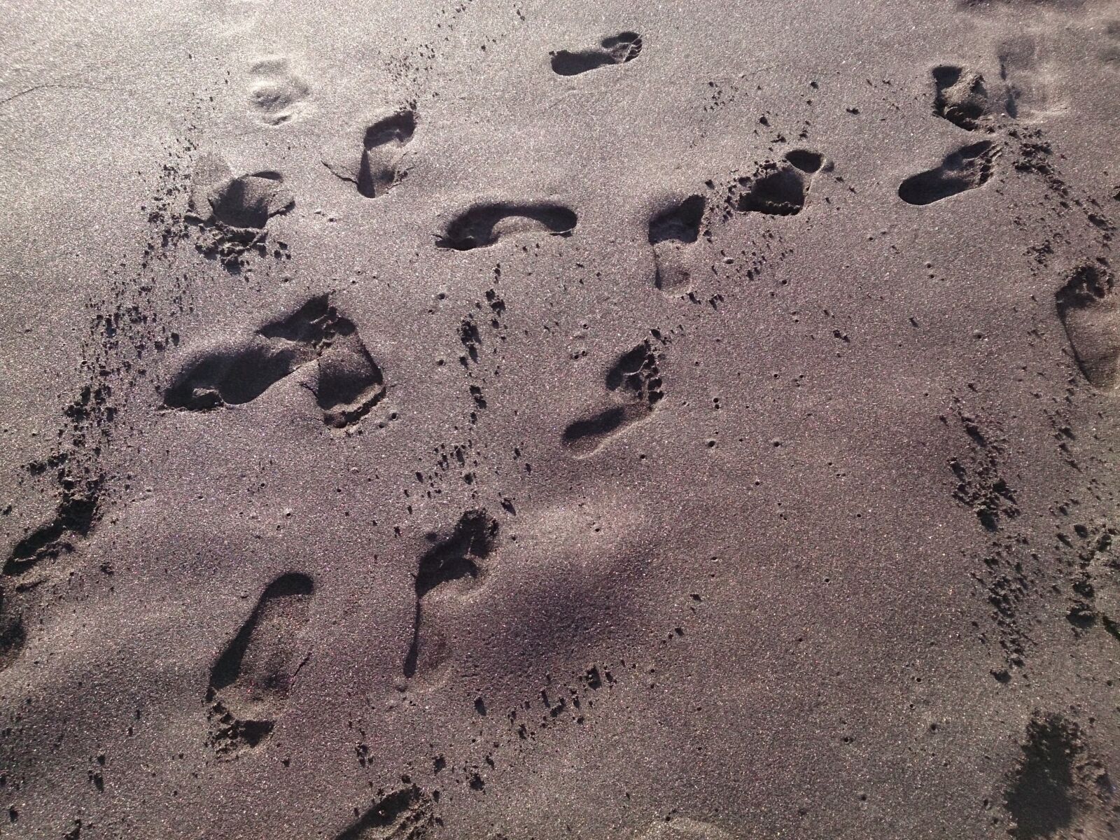 Sony Xperia Z sample photo. Bank, footprints, beach photography