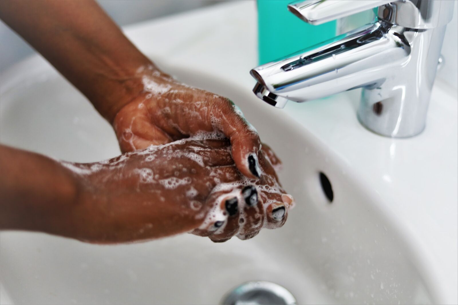 Canon EOS RP sample photo. Corona, hand washing, virus photography