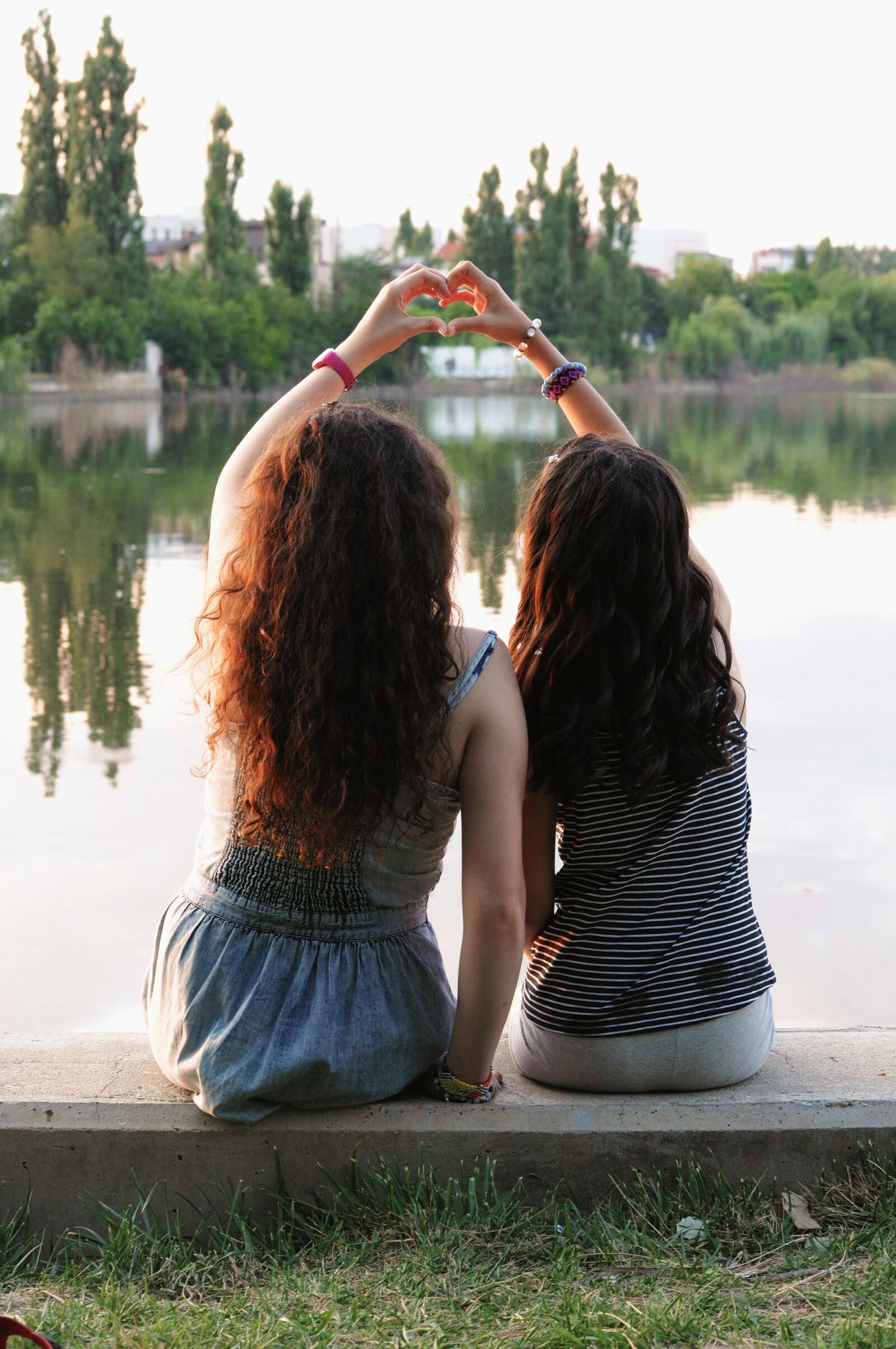 Nikon D5000 sample photo. Friendship, sisters, heart photography
