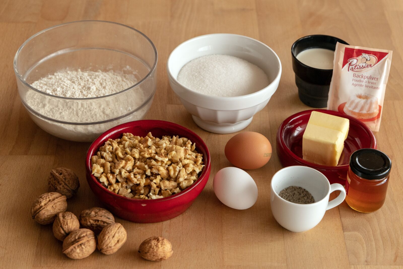 Canon EOS 6D Mark II sample photo. Flour, egg, cake photography