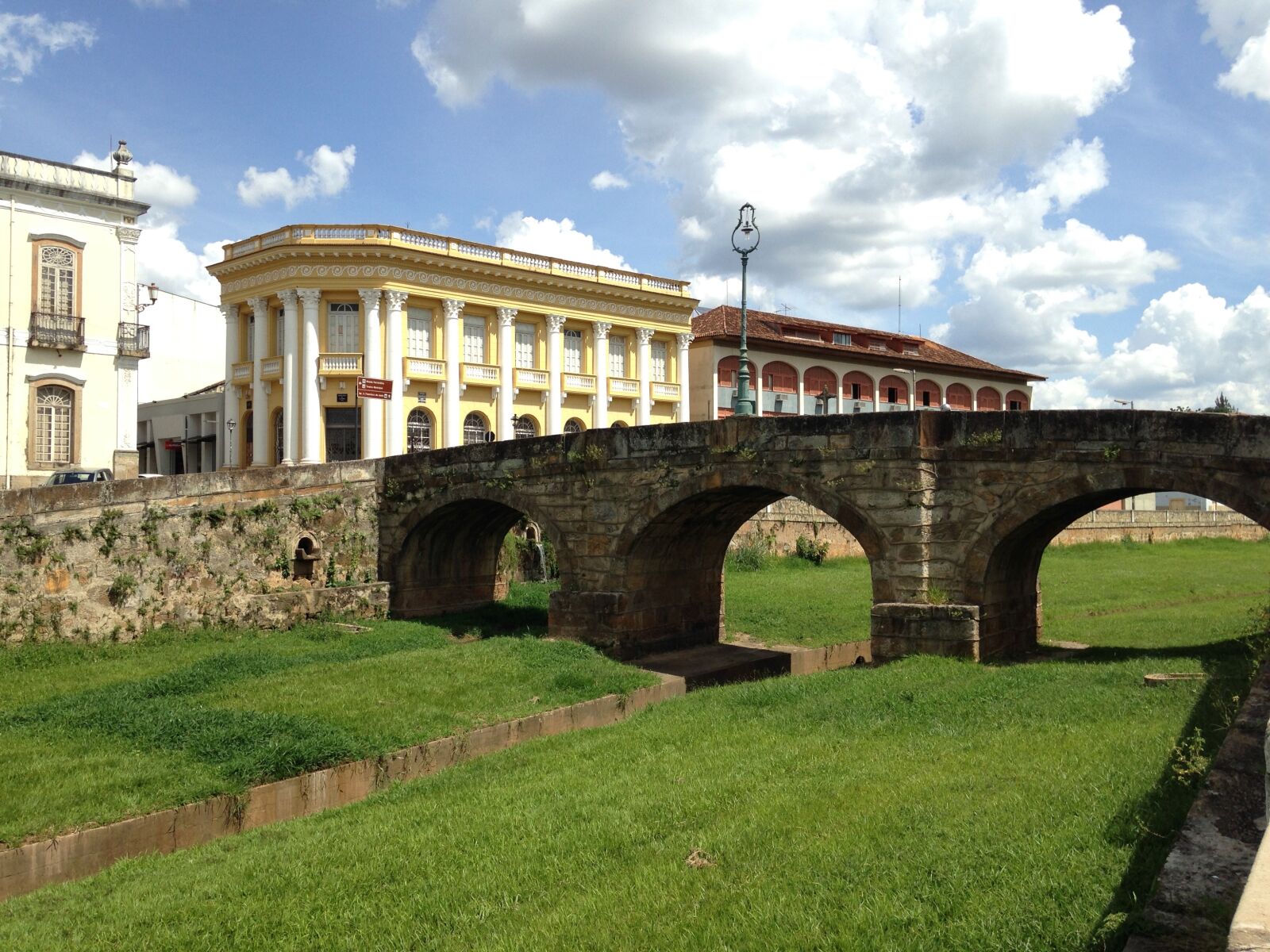 iPhone 5c back camera 4.12mm f/2.4 sample photo. Bridge, stone, minas photography