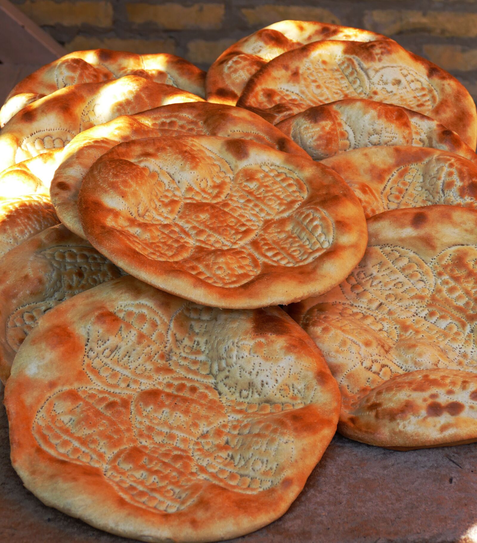 Panasonic Lumix DMC-FZ1000 sample photo. Bread, bake, flat bread photography