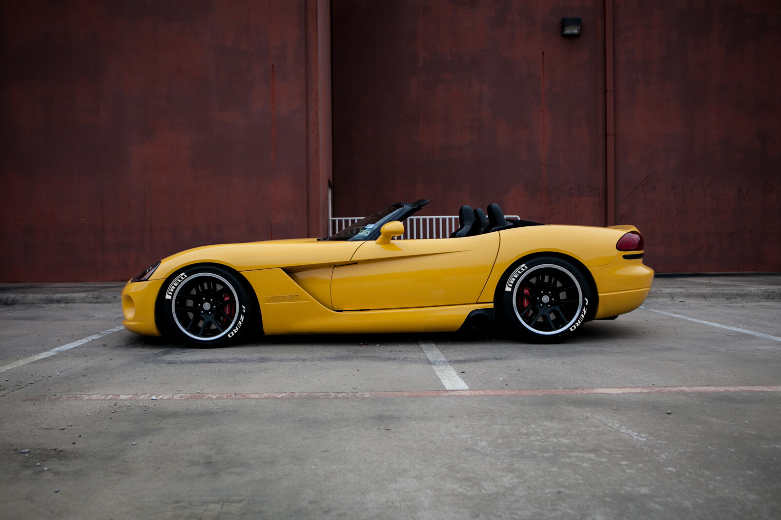 Canon EOS 5D Mark II sample photo. Car, dodge, viper, sports photography