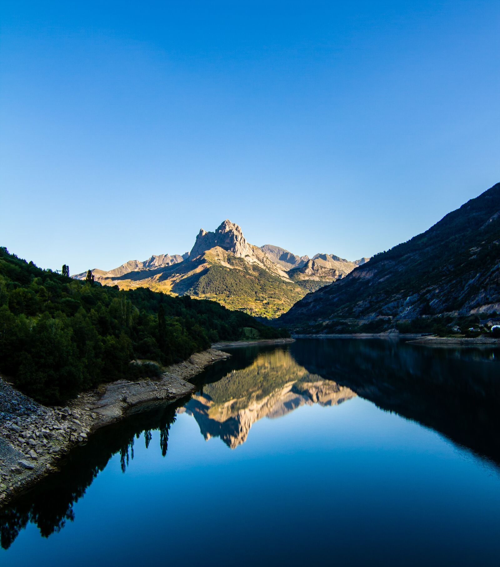 Canon EOS 7D sample photo. Highlights, pyrenees, huesca photography