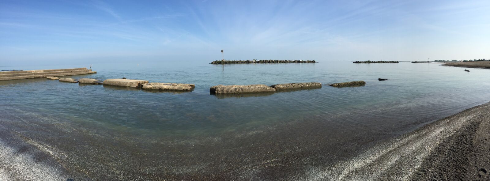iPhone 6 back camera 4.15mm f/2.2 sample photo. Lake, water, nature photography