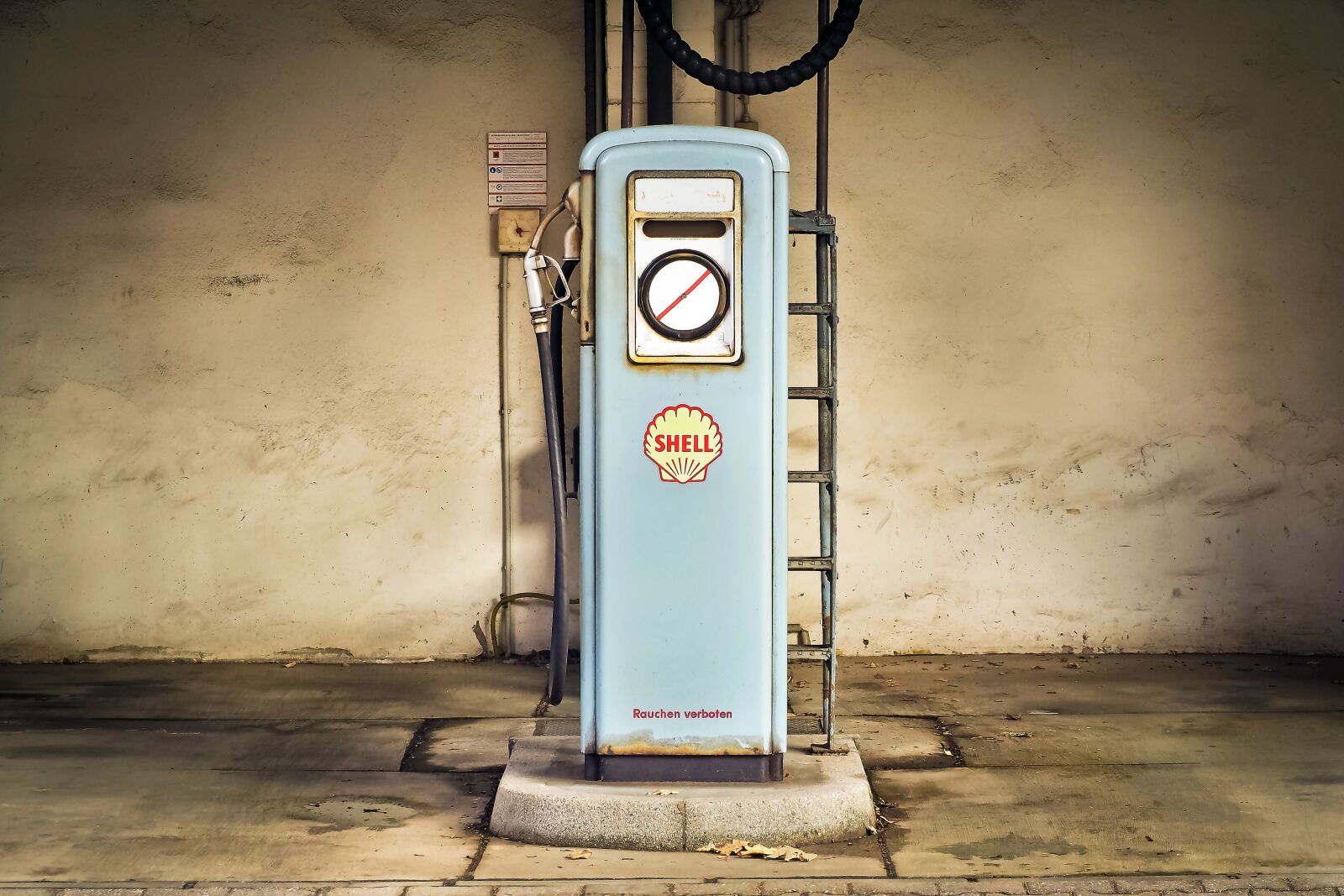 Olympus OM-D E-M10 sample photo. Gas pump, petrol stations photography