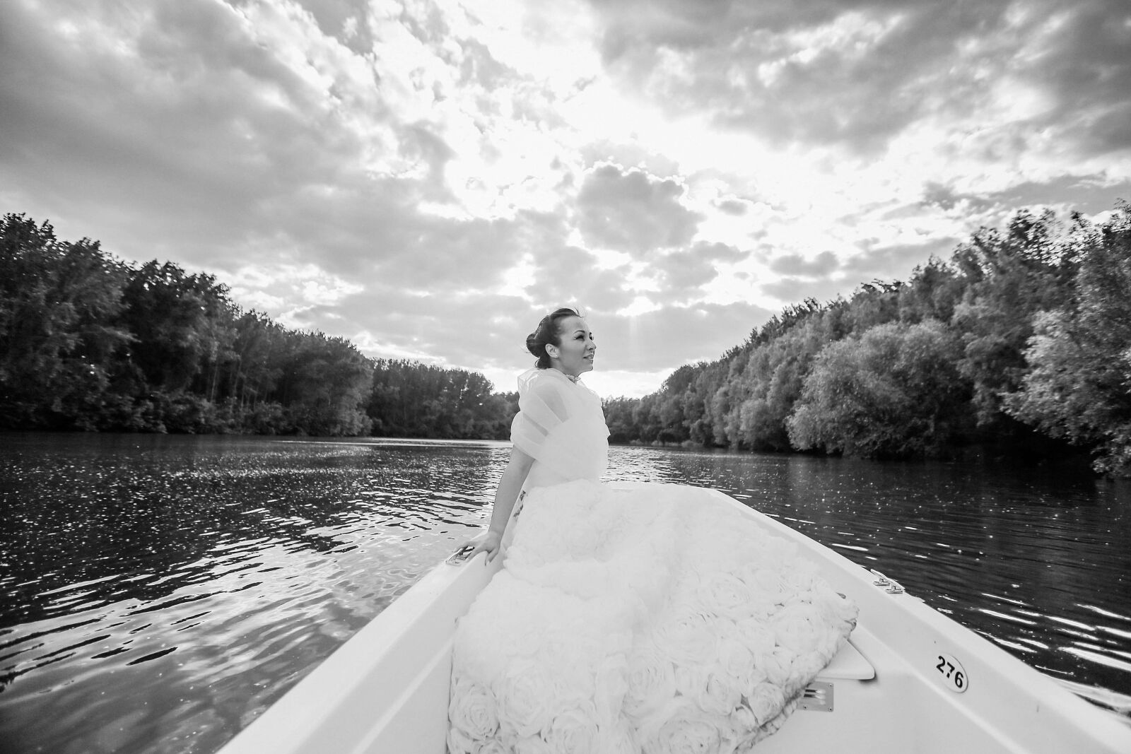 Canon EF 16-35mm F2.8L II USM sample photo. Wedding dress, bride, boat photography