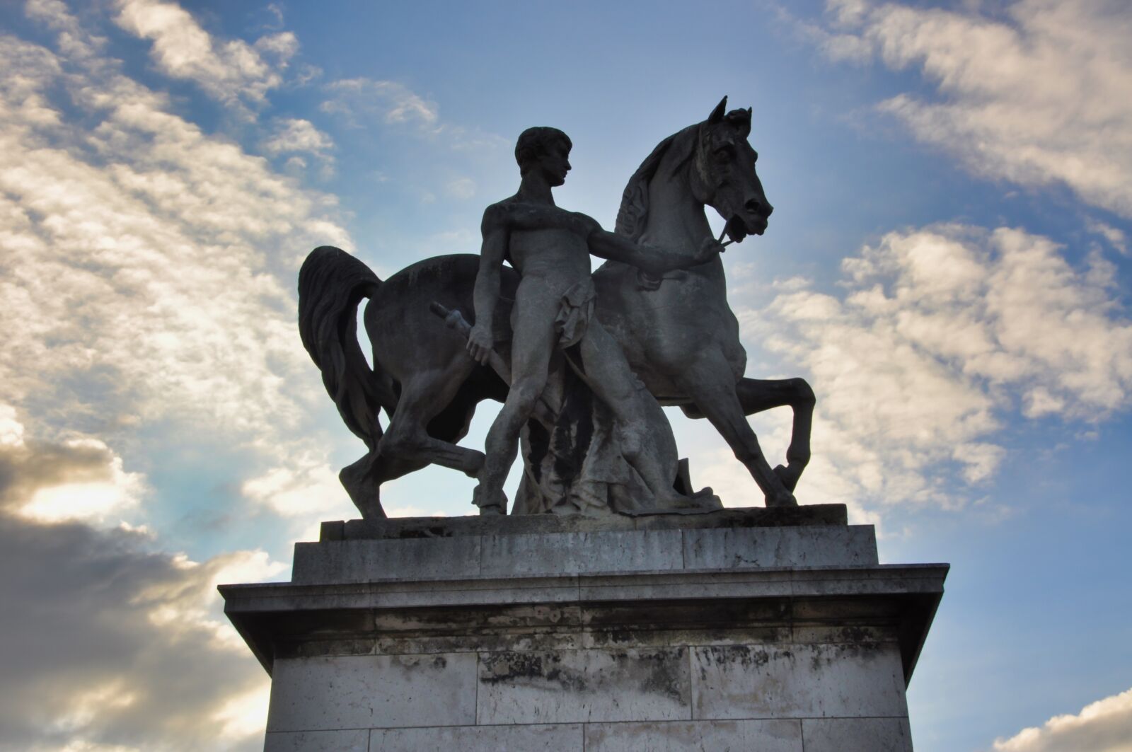 Nikon D90 sample photo. Statue, sculpture, museum photography