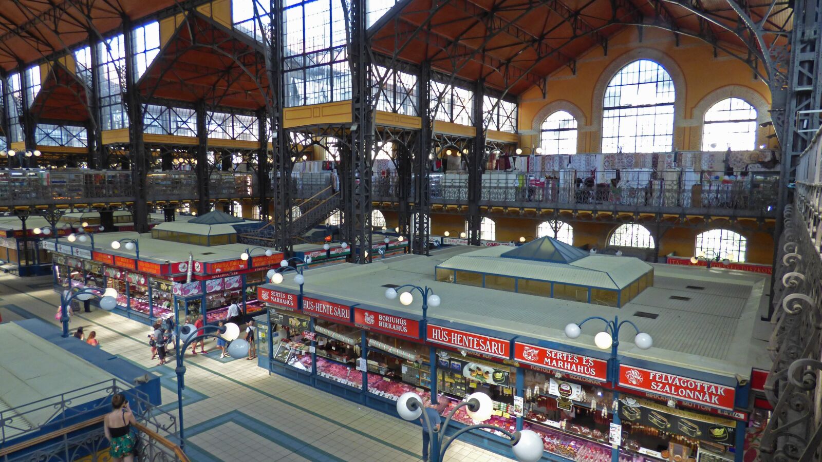 Panasonic Lumix DMC-FZ70 sample photo. Budapest, great market hall photography