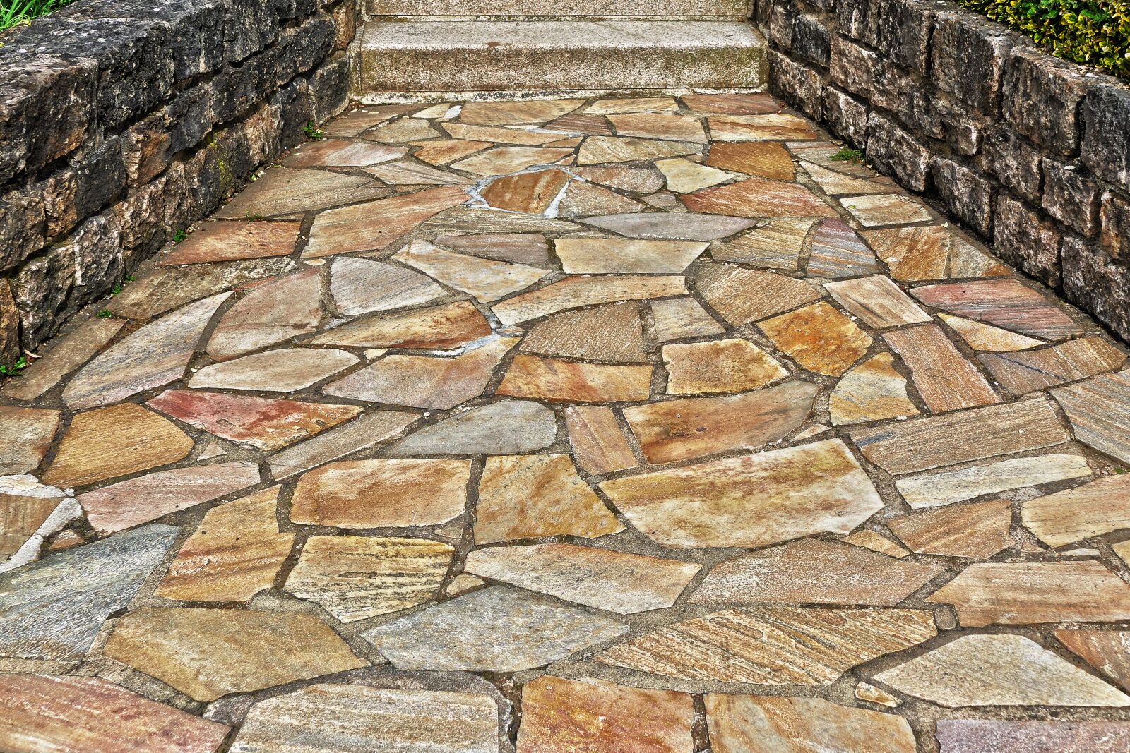Panasonic Lumix DMC-FZ1000 sample photo. Patch, flooring, ornament photography