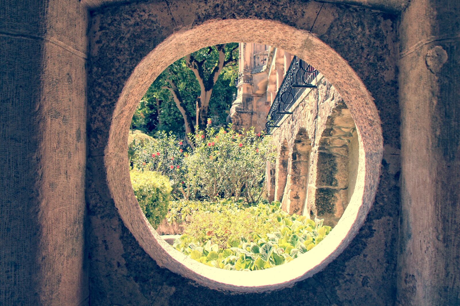 Canon EOS 650D (EOS Rebel T4i / EOS Kiss X6i) sample photo. Lisbon, sintra, regaleira photography