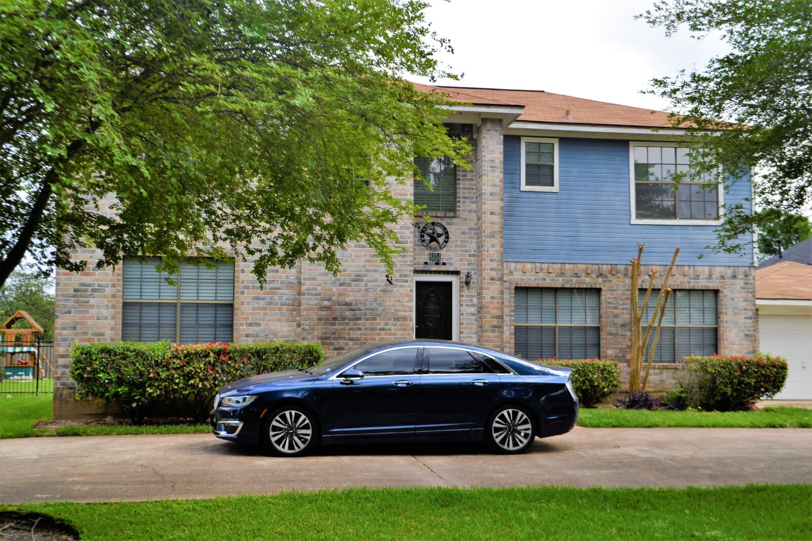 Nikon D3100 sample photo. Lincoln mkz, ford motors photography