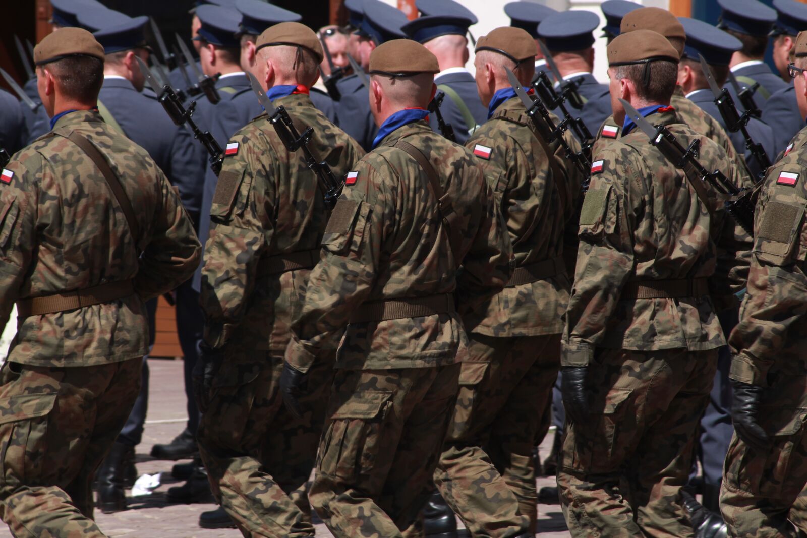 Canon EOS 650D (EOS Rebel T4i / EOS Kiss X6i) sample photo. Soldiers, the military, parade photography
