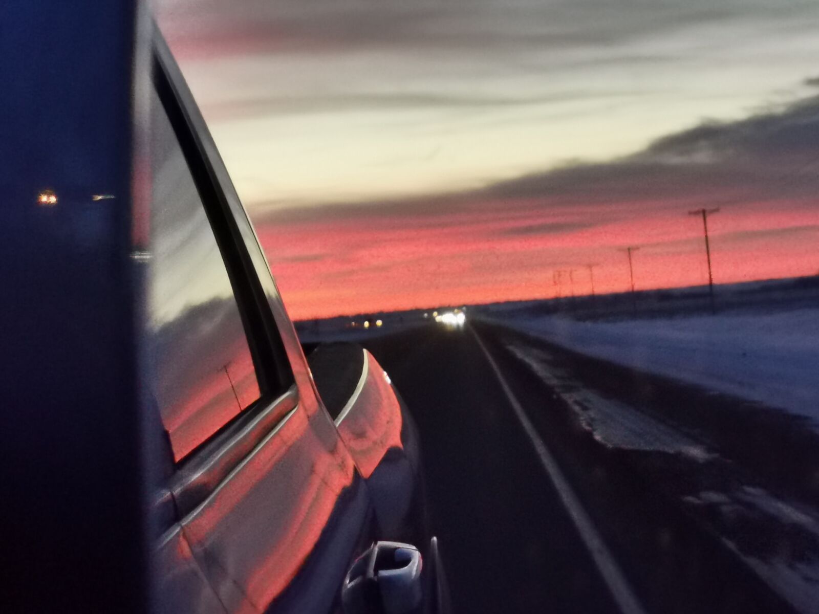 HUAWEI P30 Pro sample photo. Sunrise, reflection, truck photography
