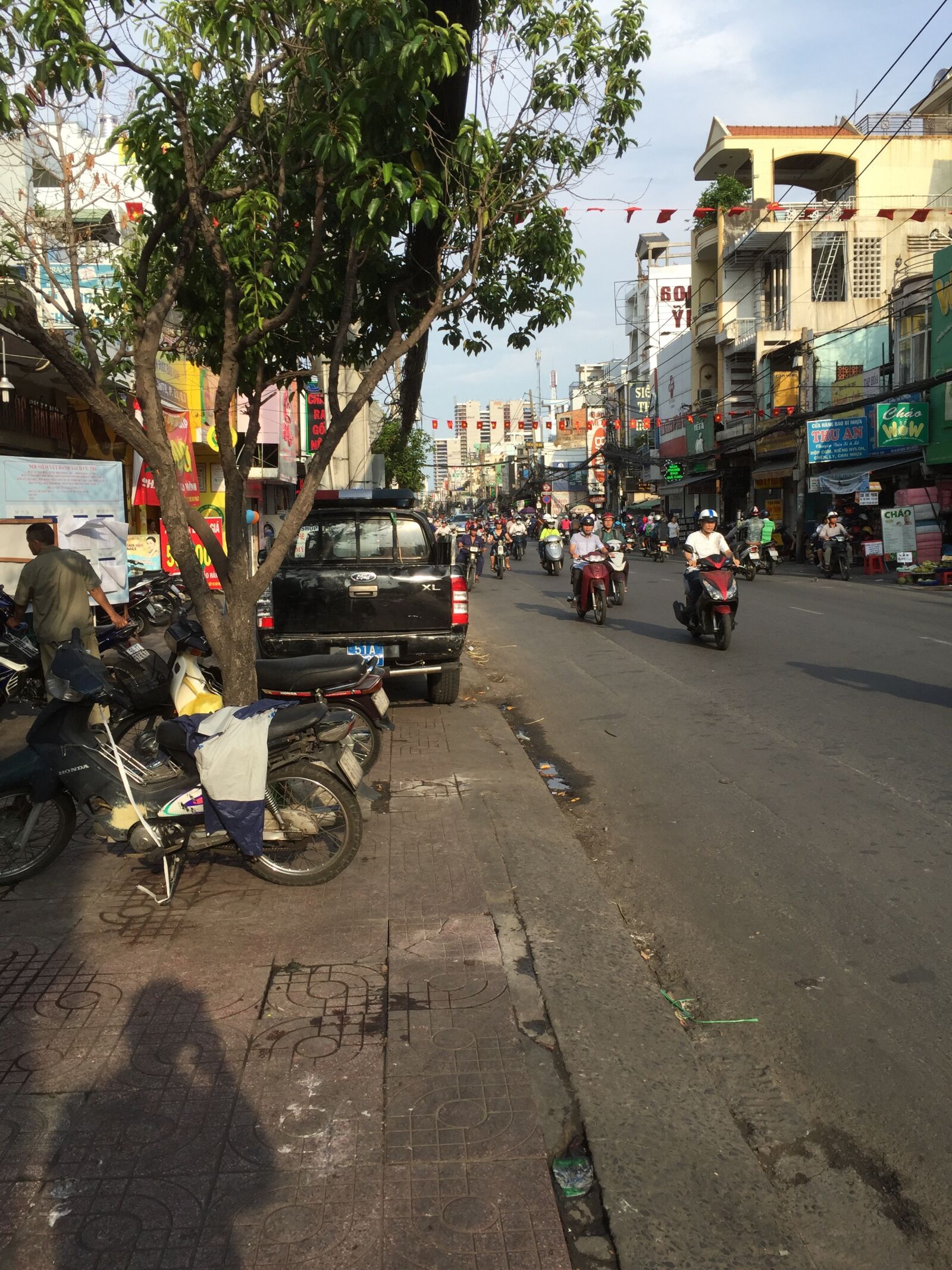 iPhone 6 Plus back camera 4.15mm f/2.2 sample photo. City photography