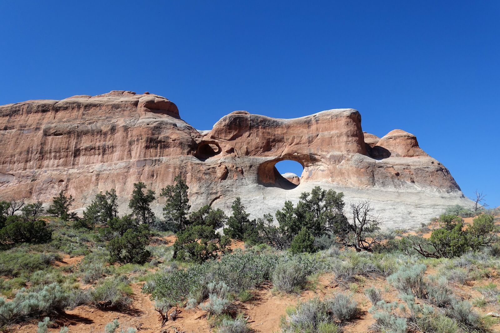 Sony Cyber-shot DSC-RX100 III sample photo. Red sandstone, natural arch photography