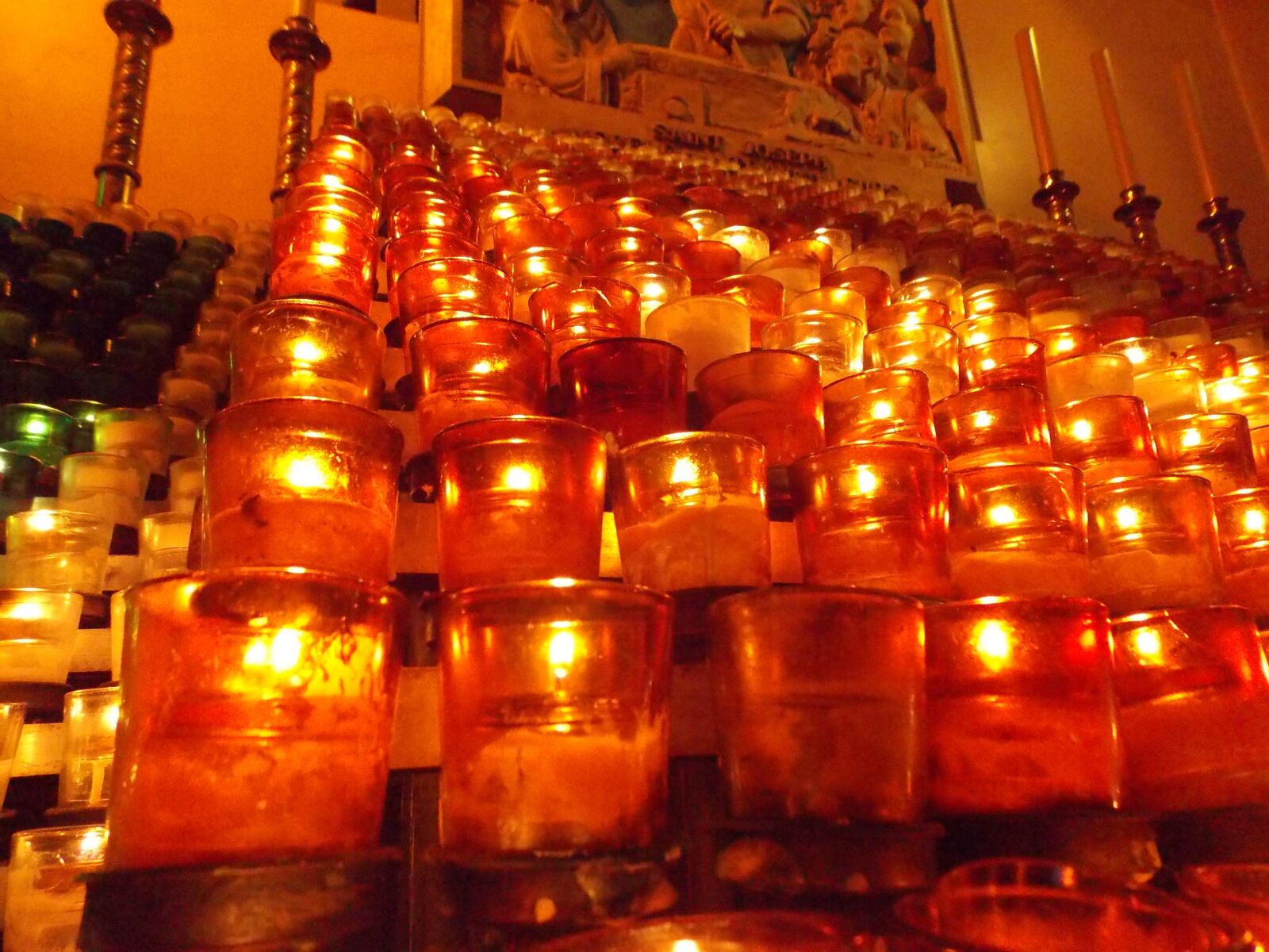 Nikon Coolpix L810 sample photo. Oratoire st joseph, candles photography