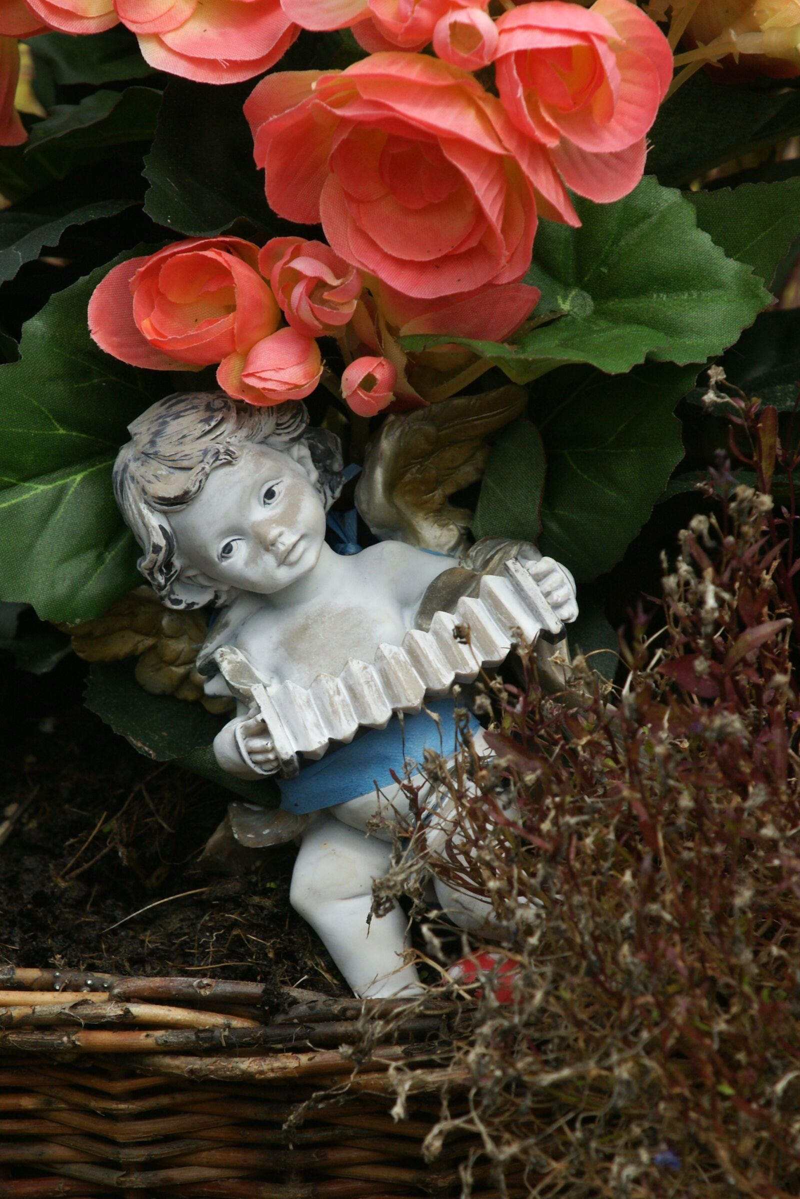 Sony Alpha DSLR-A700 sample photo. Angel, angel figure, reclining photography