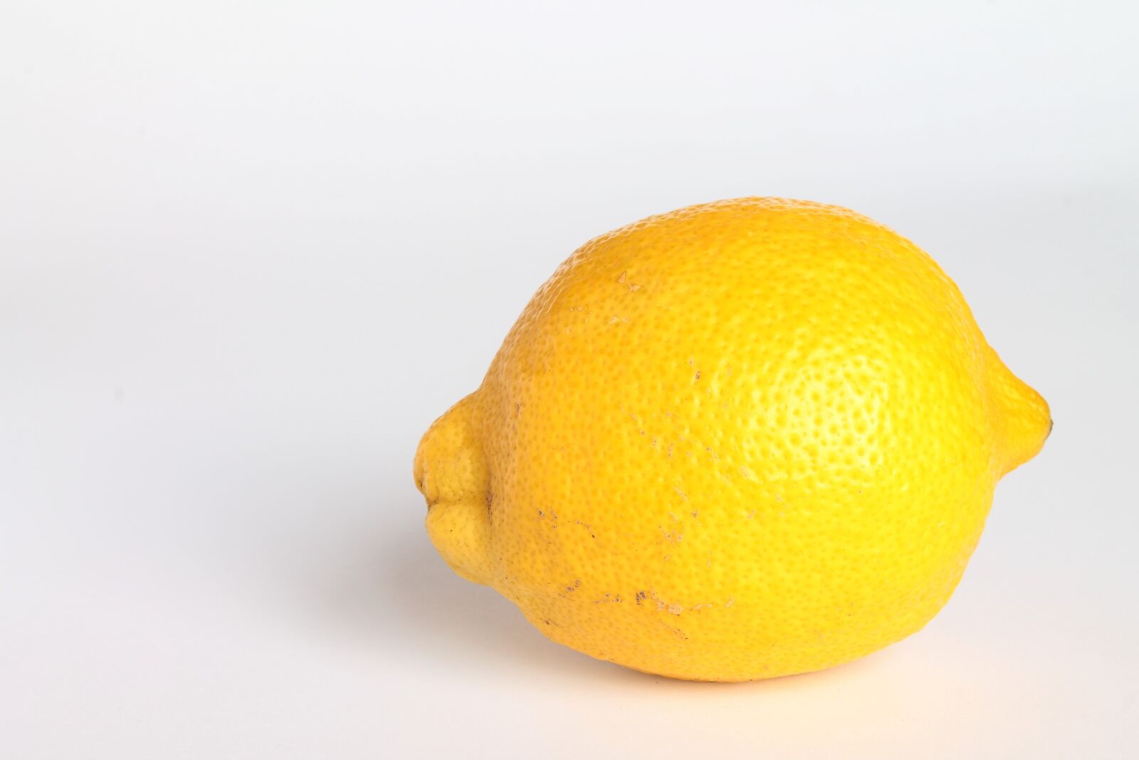 Canon EOS 1100D (EOS Rebel T3 / EOS Kiss X50) sample photo. Lemon, sour, fruit photography