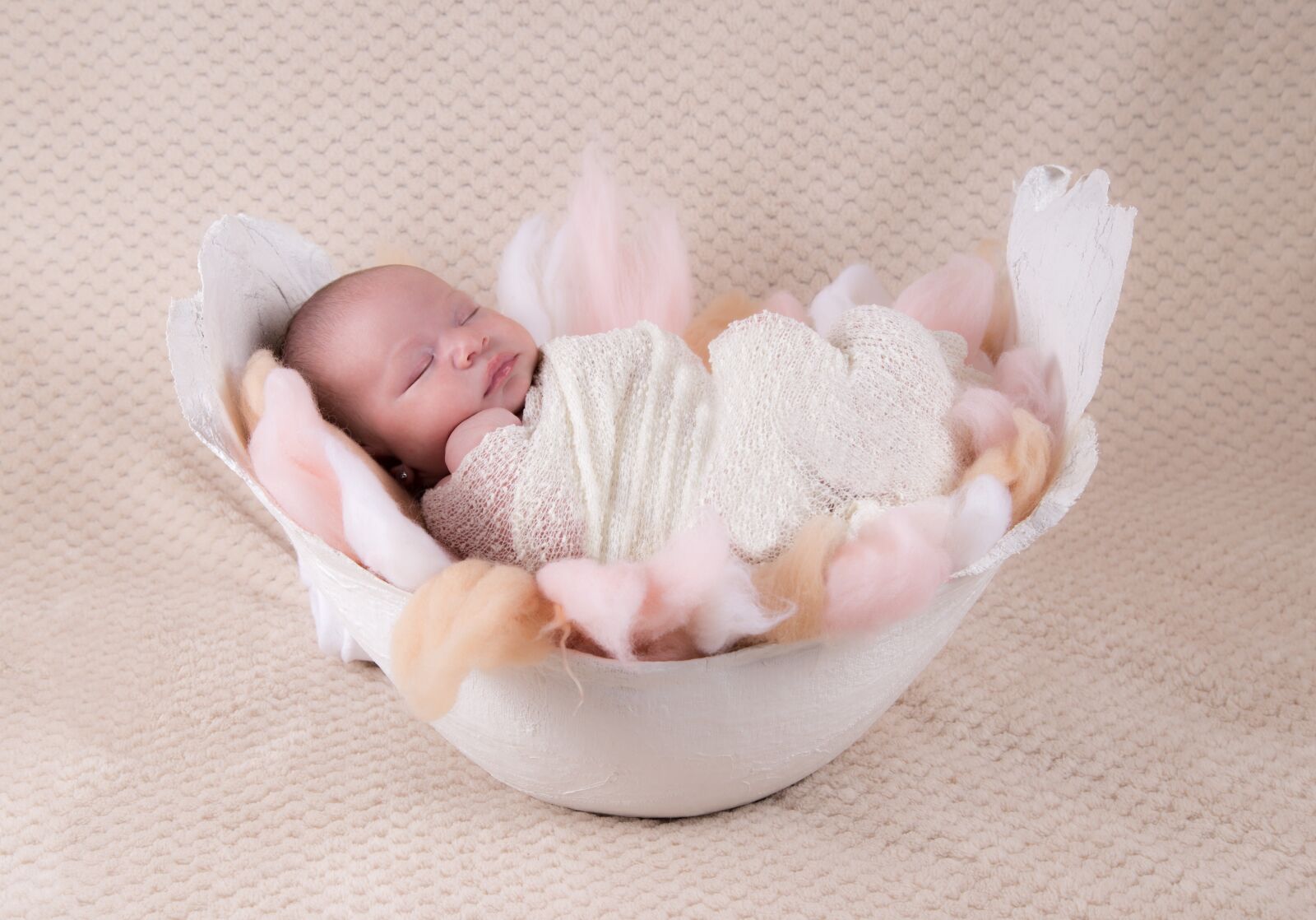 Canon EOS 6D + Canon EF 24-105mm F4L IS USM sample photo. Bebe, barriga, mould photography