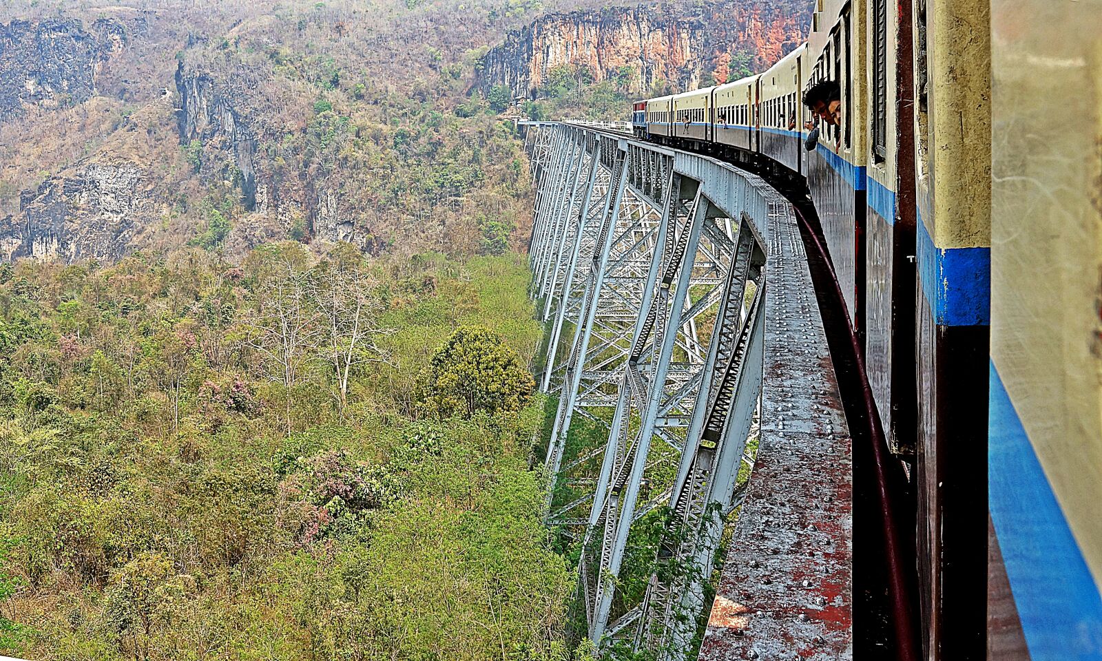 Sony Alpha NEX-7 sample photo. Gokehteik bridge, myanmar, train photography