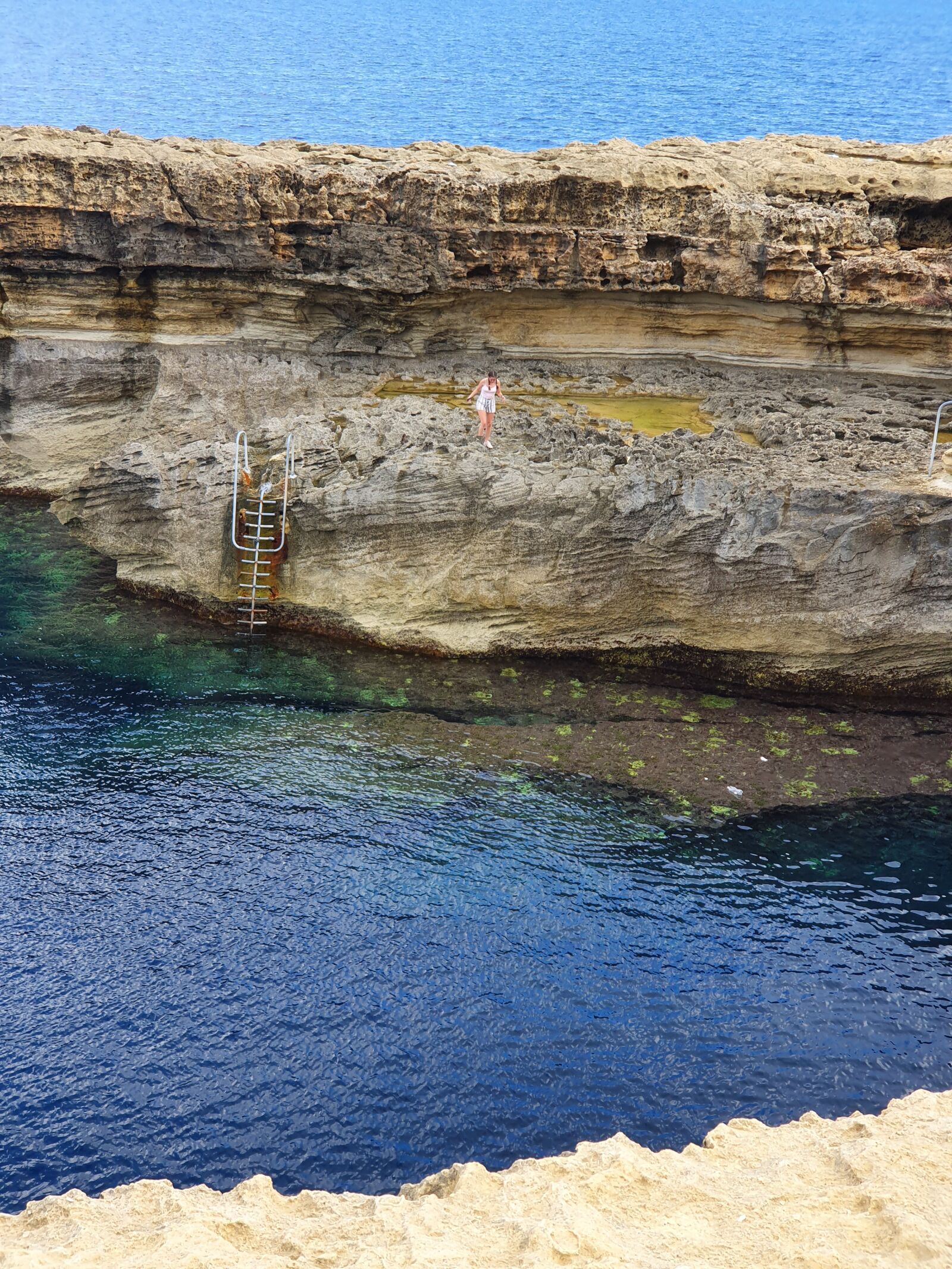 Samsung Galaxy S10 sample photo. Malta, coast, sea photography