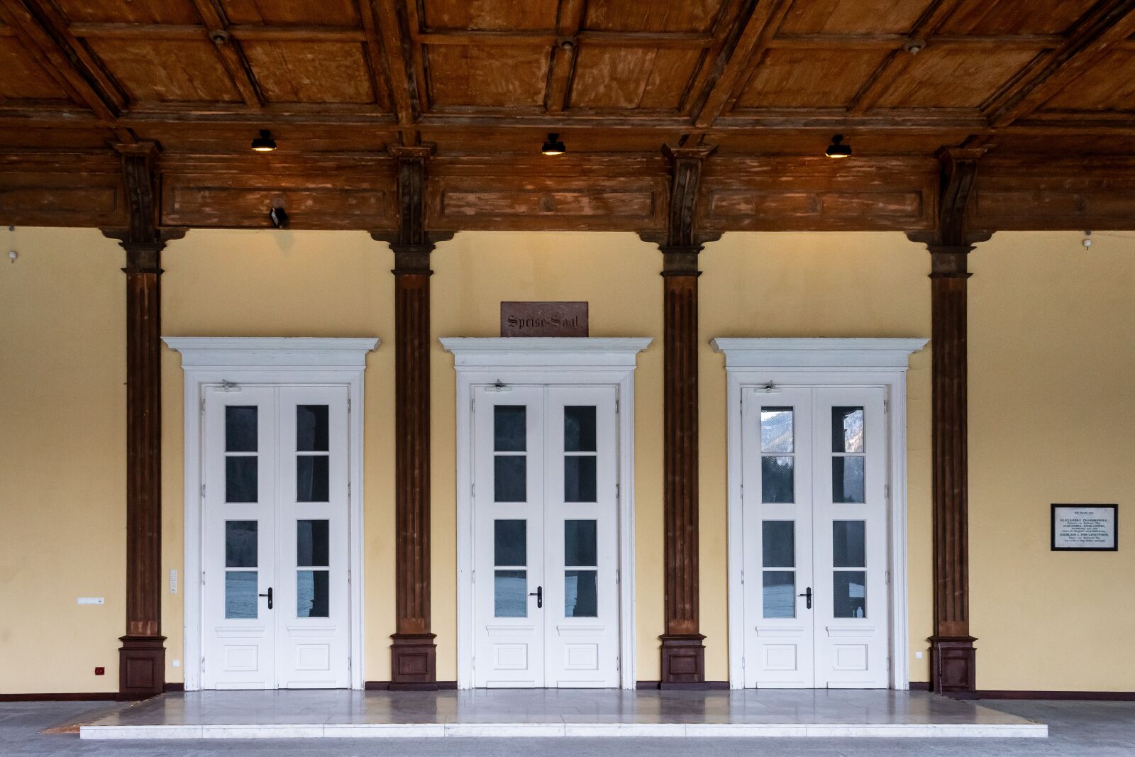 Canon EOS 1300D (EOS Rebel T6 / EOS Kiss X80) sample photo. Wildbad kreuth, the sanatorium photography