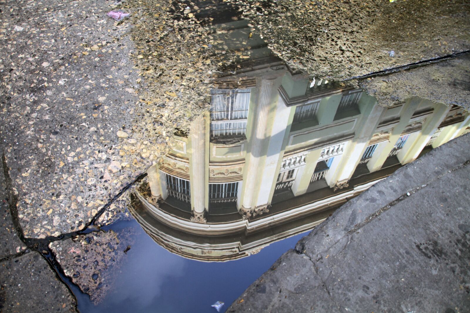 Canon EOS 7D sample photo. Reflection, water, building photography