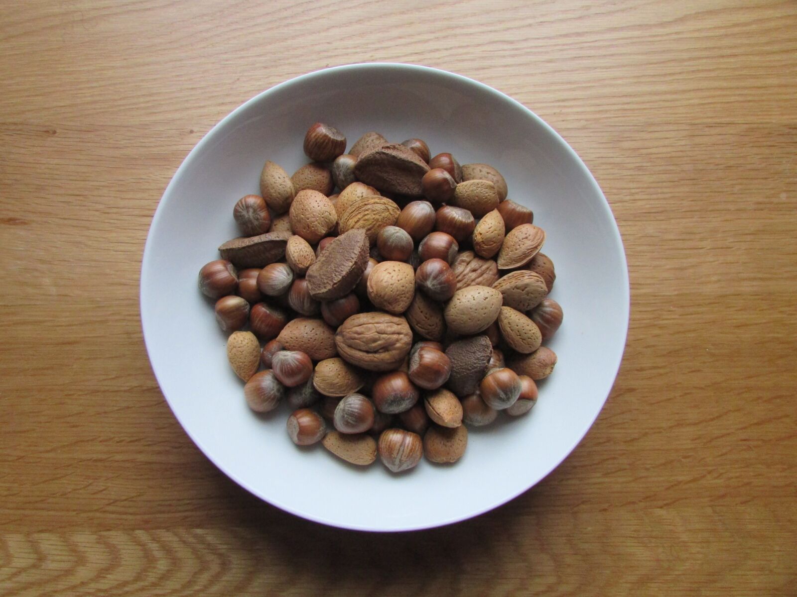 Canon PowerShot SX400 IS sample photo. Nuts, brazil nuts, hazel photography