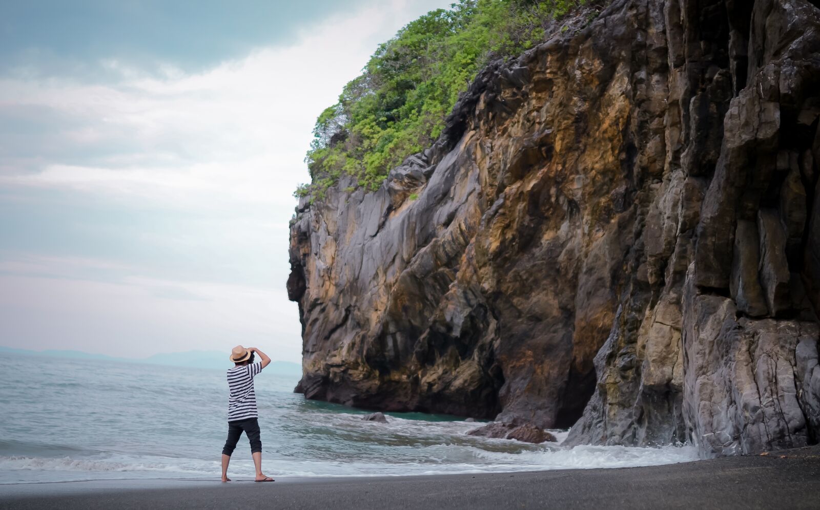Nikon D7000 sample photo. Beach, tourism, nature photography