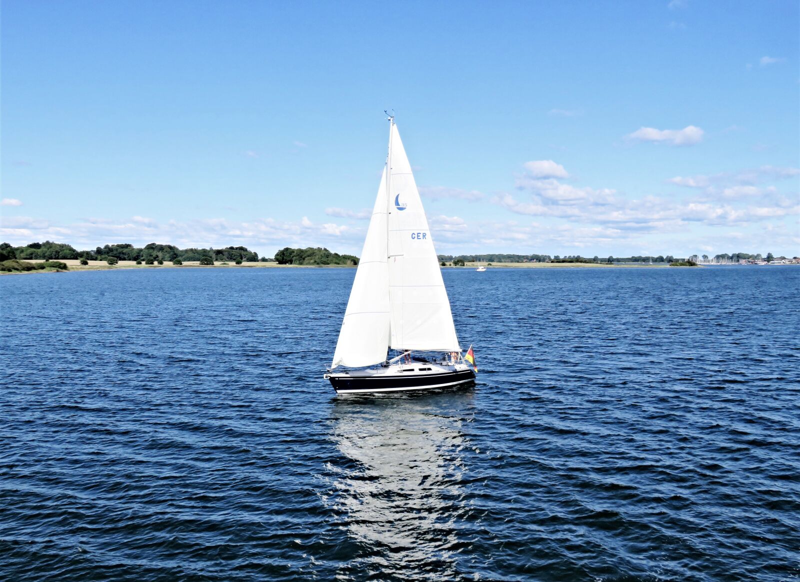Canon PowerShot SX710 HS sample photo. Boat, sailing boat, water photography