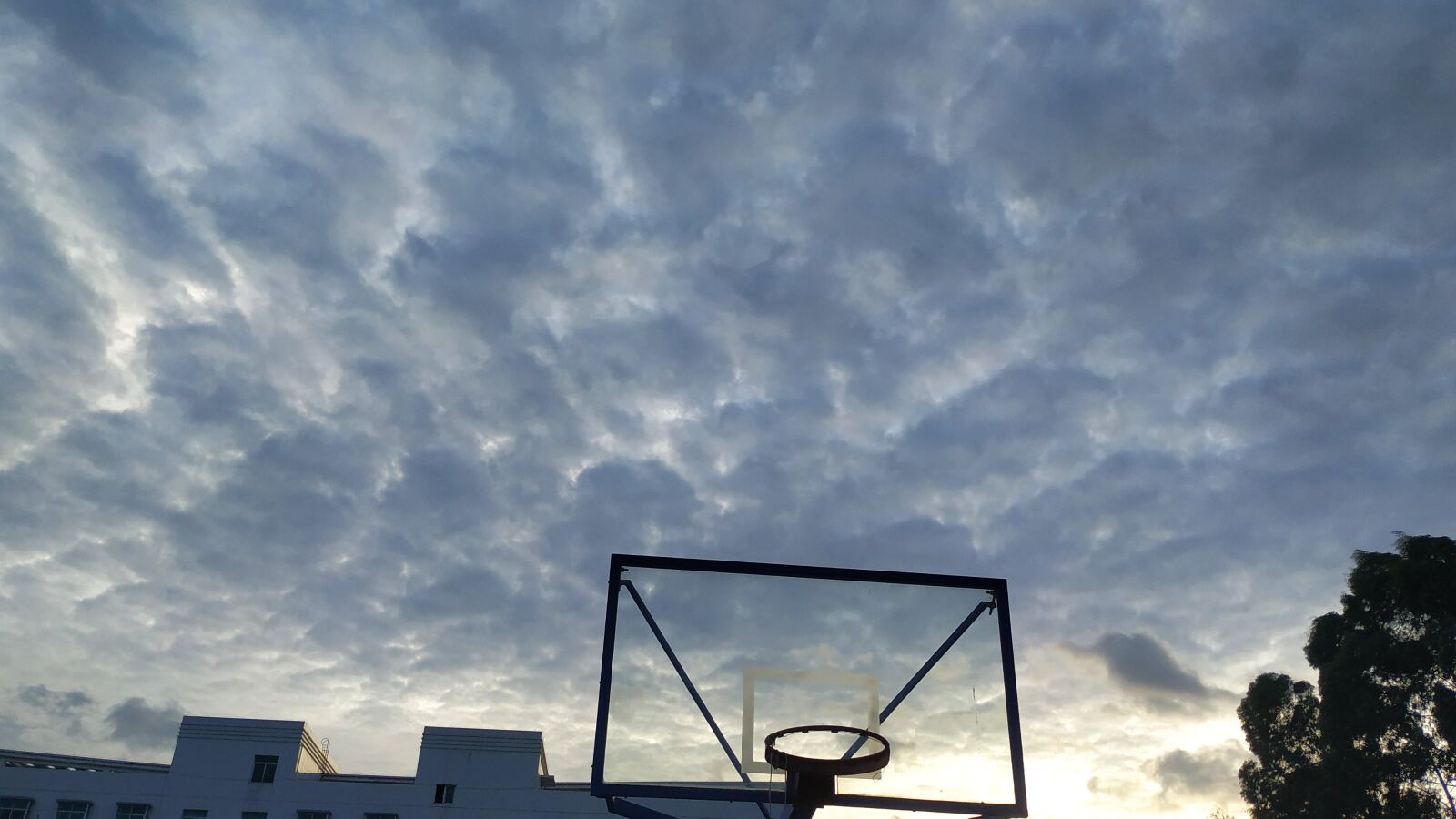 Xiaomi MI 6X sample photo. Cloud, gradient, basketball photography