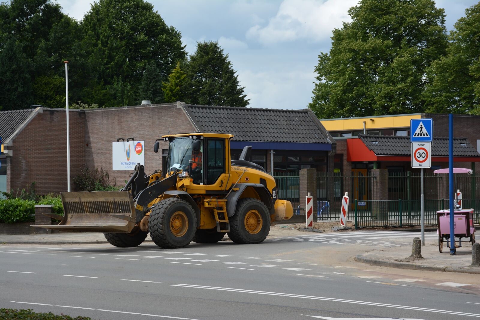Nikon D5200 sample photo. Shovel, excavators, kerkewijk photography