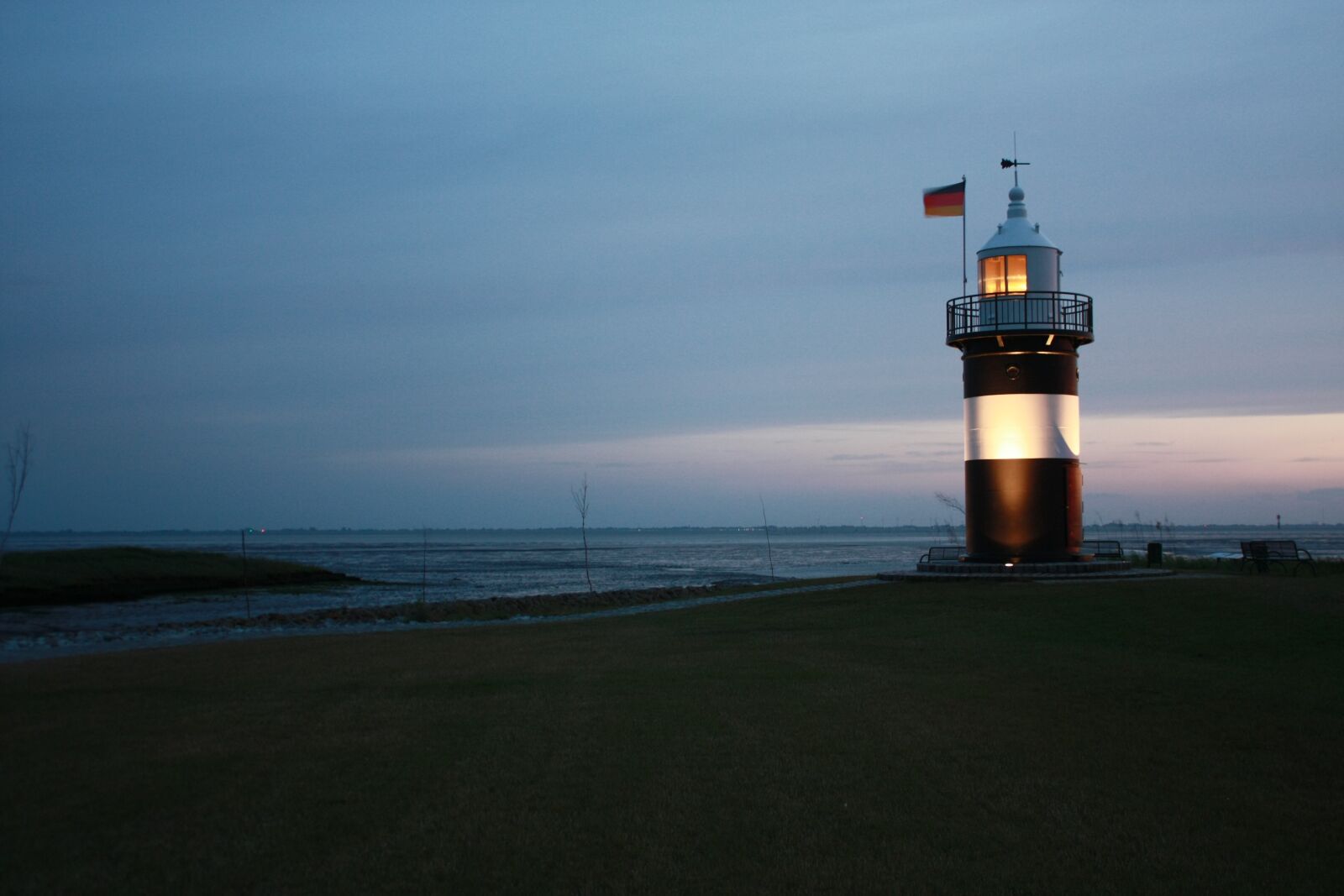 Canon EOS 450D (EOS Rebel XSi / EOS Kiss X2) sample photo. Lighthouse, germany, wremen photography