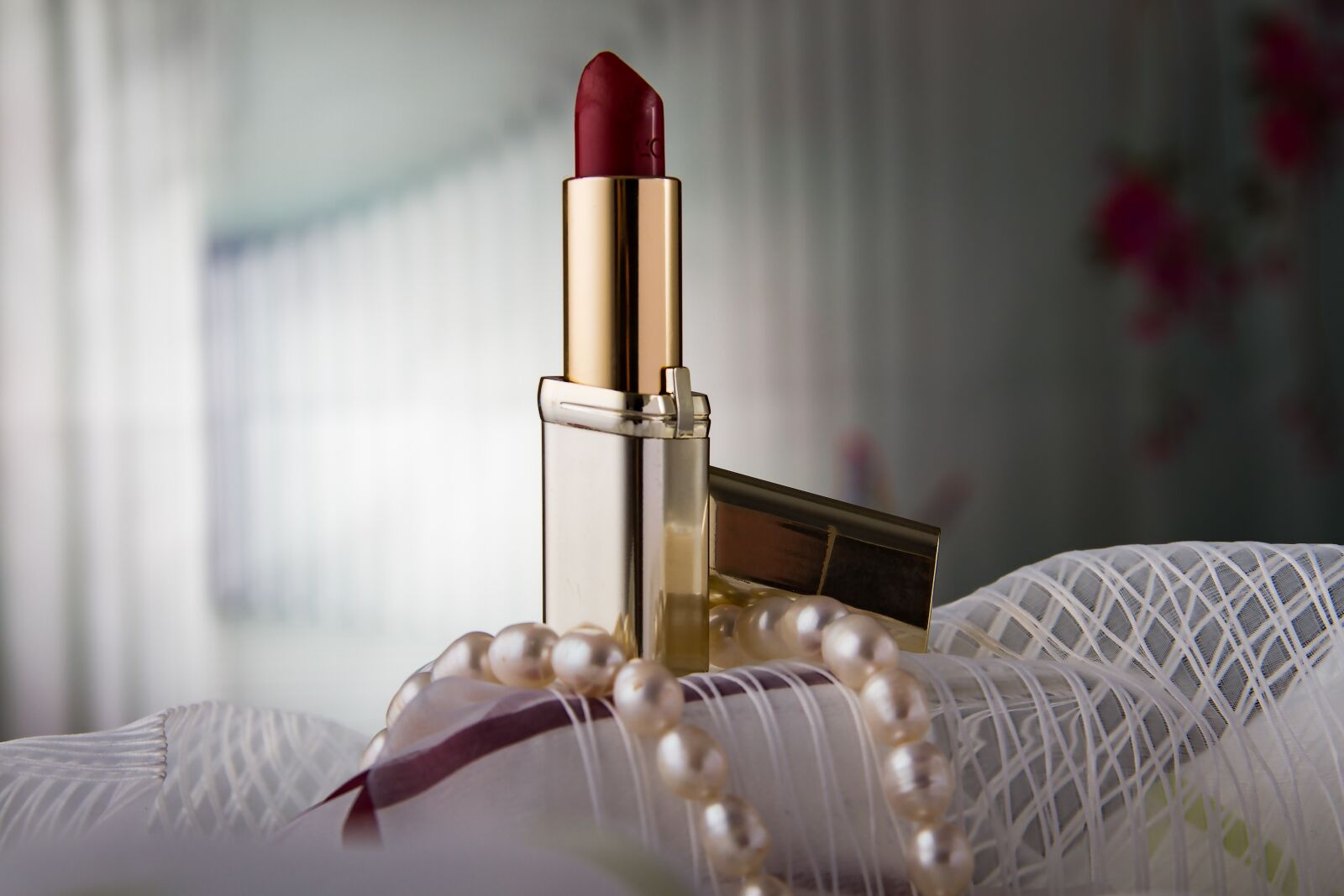 Canon EOS 7D sample photo. Lipstick, makeup pearl necklace photography