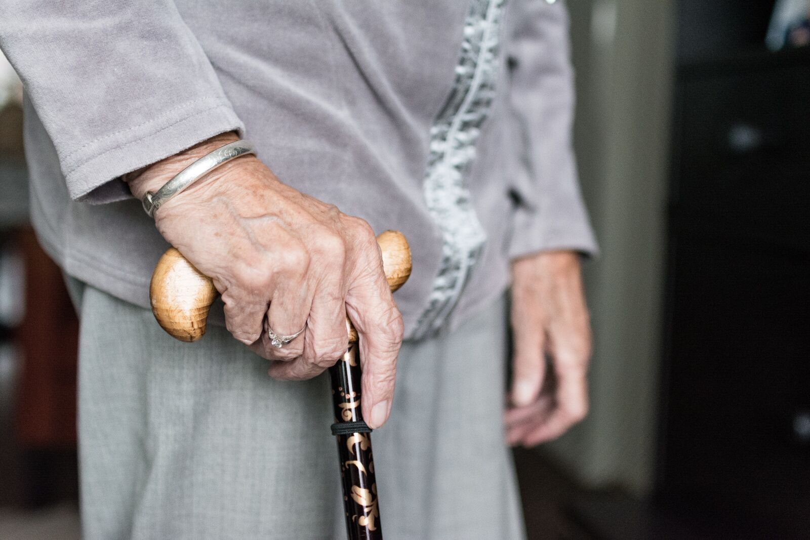 Nikon D5200 sample photo. Hand, woman, adult photography