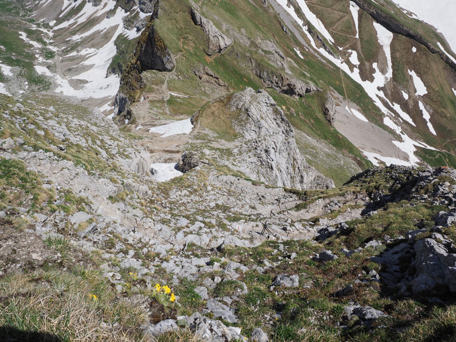 Olympus OM-D E-M1 + Olympus M.Zuiko Digital ED 12-40mm F2.8 Pro sample photo. Steepness, steep, trail photography