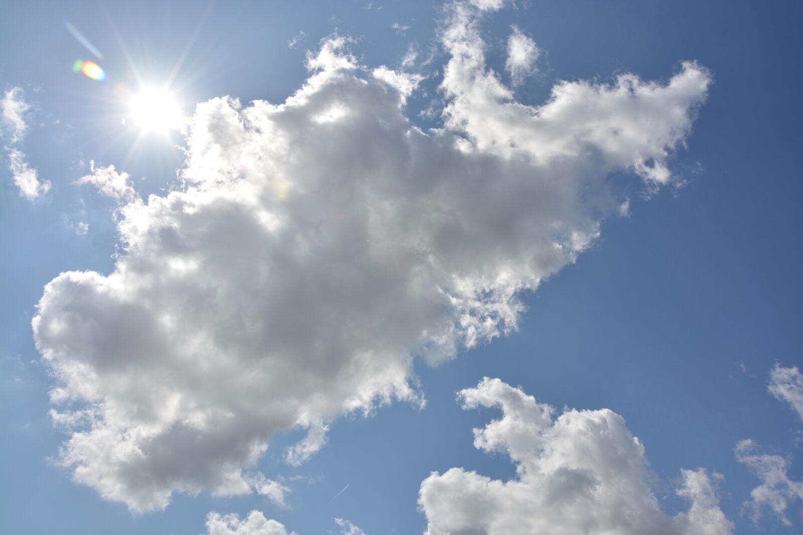 Nikon D5200 sample photo. Clouds, white clouds, cloudy photography