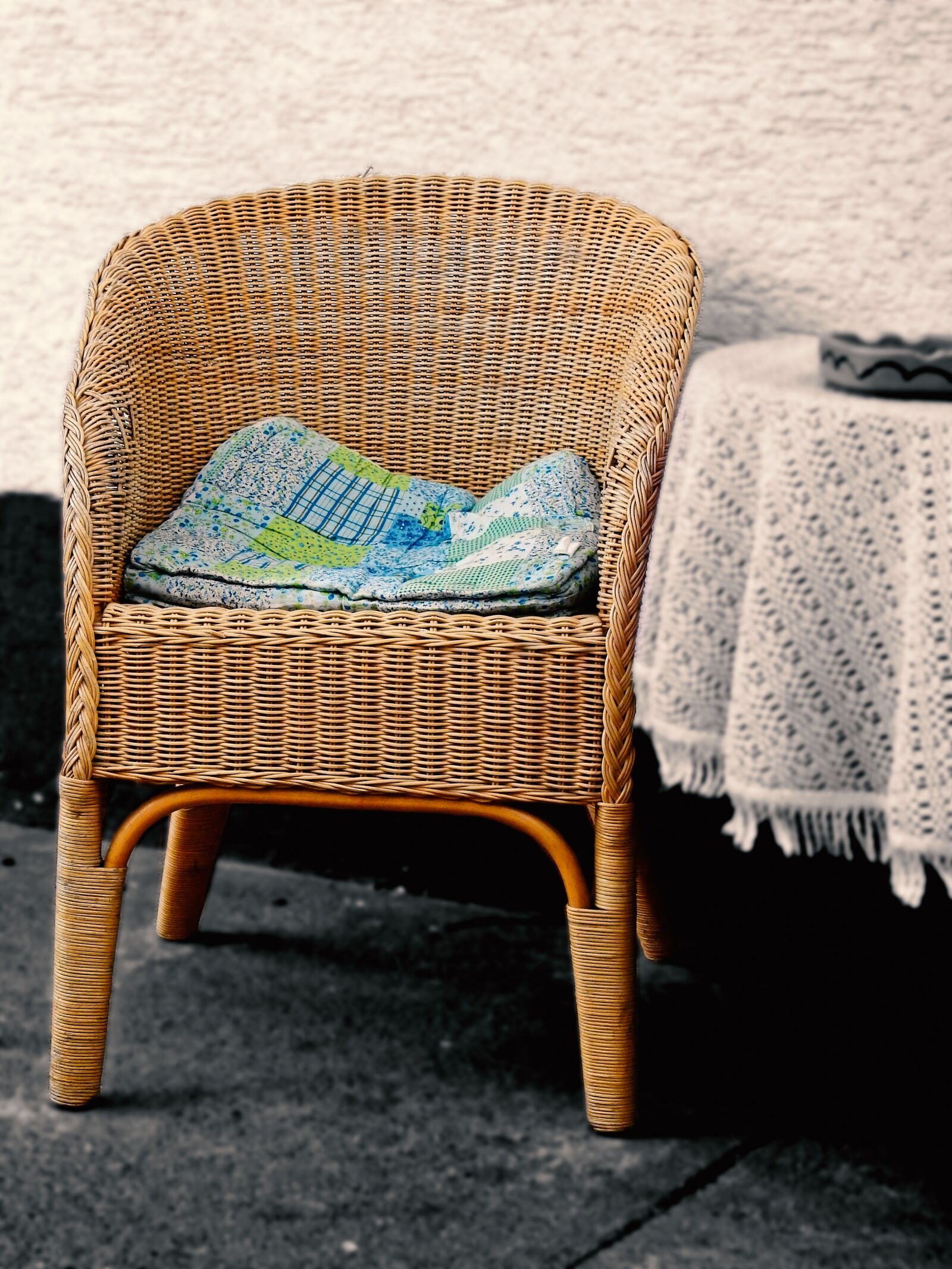 Nikon Coolpix P900 sample photo. Chair, seat, sit photography