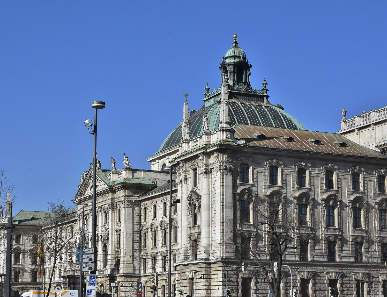 Nikon D7200 sample photo. Palace of justice, munich photography