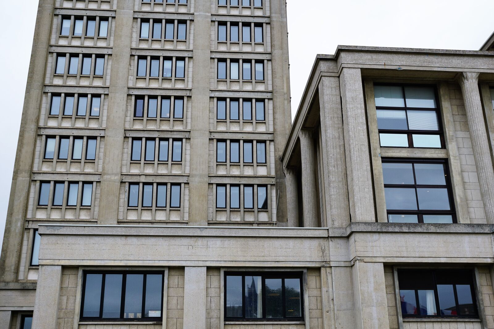Sony ILCA-77M2 + Sony DT 16-50mm F2.8 SSM sample photo. Le havre, building, france photography