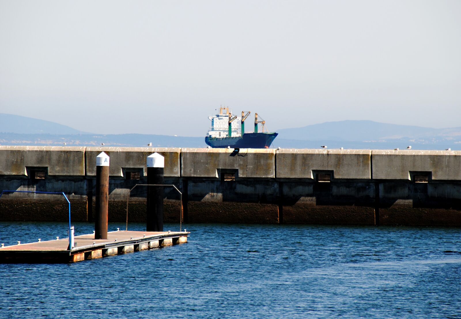 Nikon D3000 sample photo. Ship, freighter, vacations photography