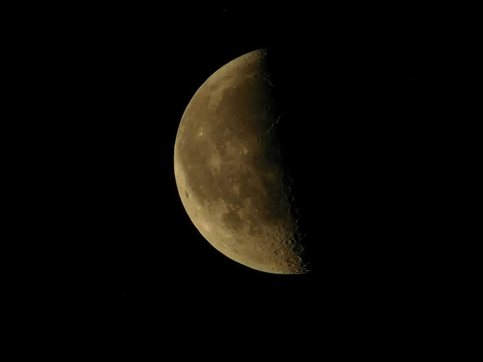 Nikon Coolpix L840 sample photo