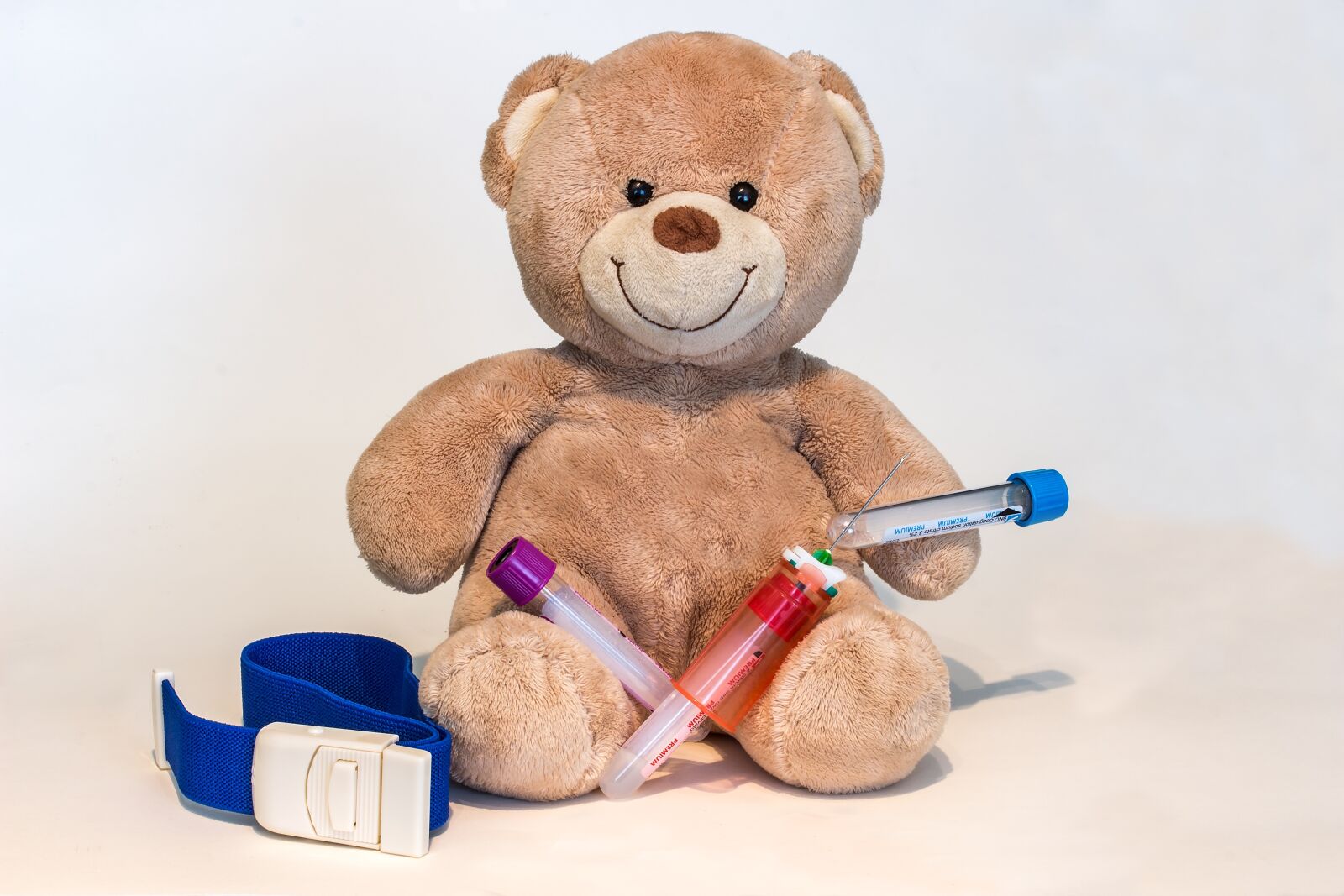Canon EOS 650D (EOS Rebel T4i / EOS Kiss X6i) sample photo. Blood collection, material, blood photography